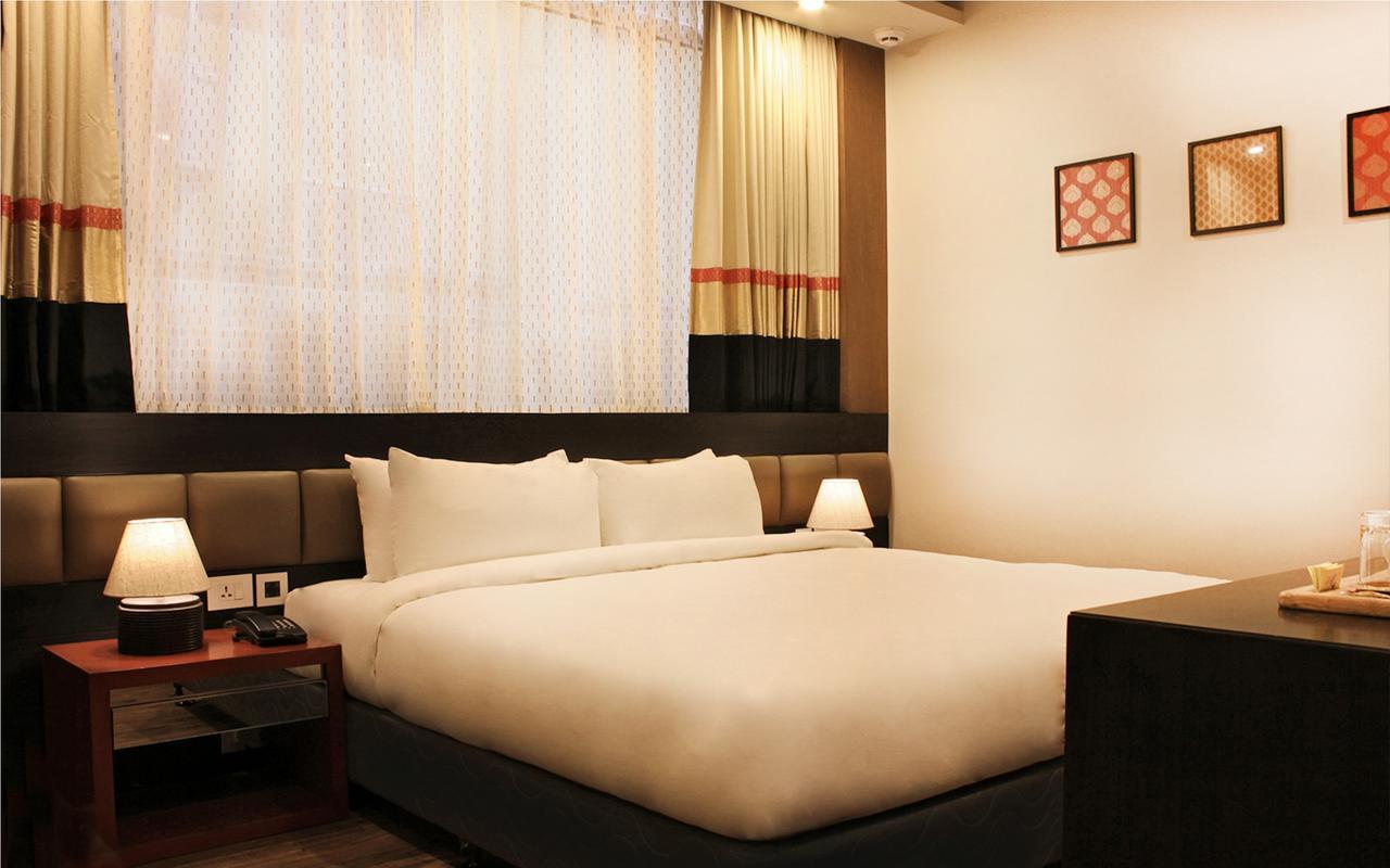 Minla Hotel Bangalore Exterior photo