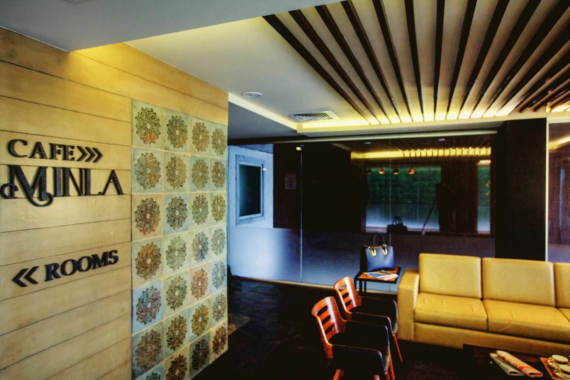 Minla Hotel Bangalore Exterior photo